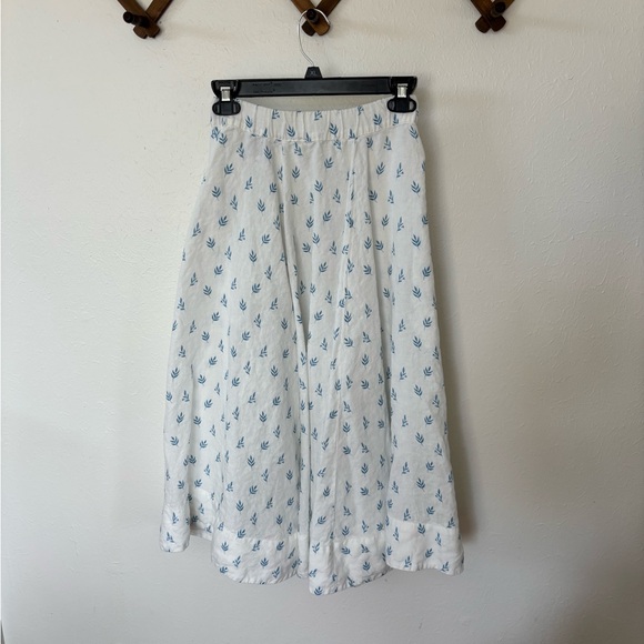 Son de Flor White Skirt with Blue Floral Pattern